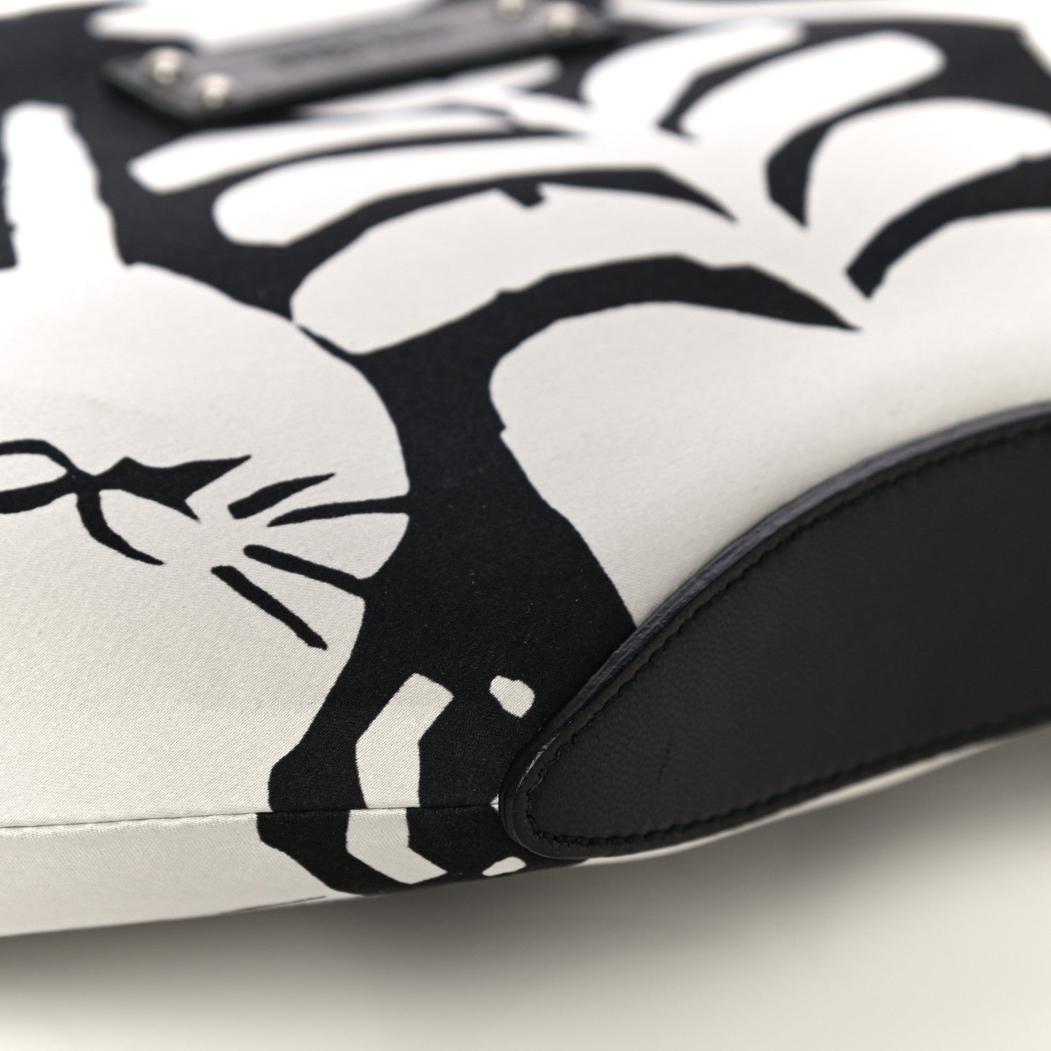 Alexander McQueen Silk Unicorn Print De Manta Clutch Black White 10 of 13