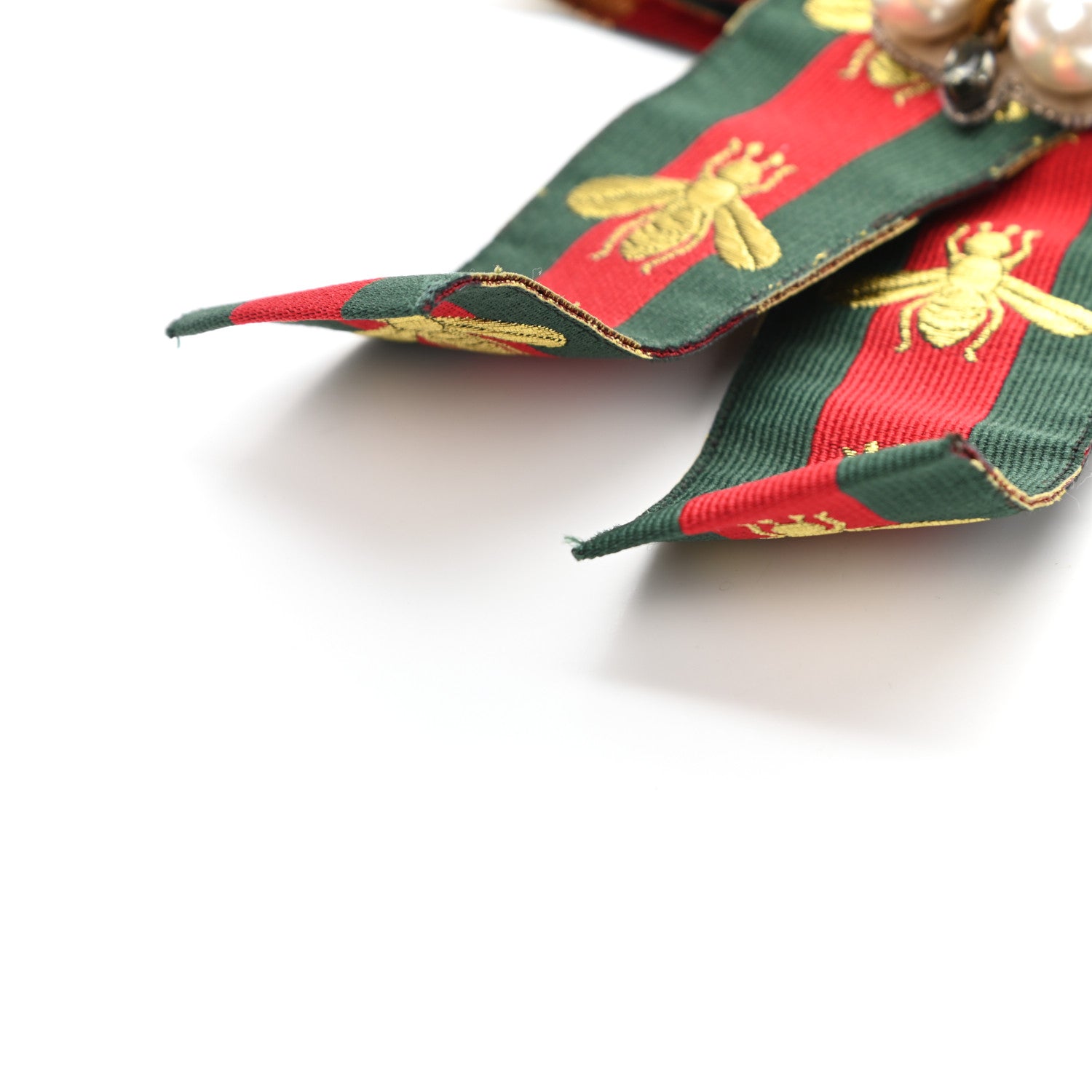 。GUCCI ウェブリボン ブローチ Gucci Ribbon Web Bow Bee Pearl Brooch Red Green 961899 – FASHIONPHILE