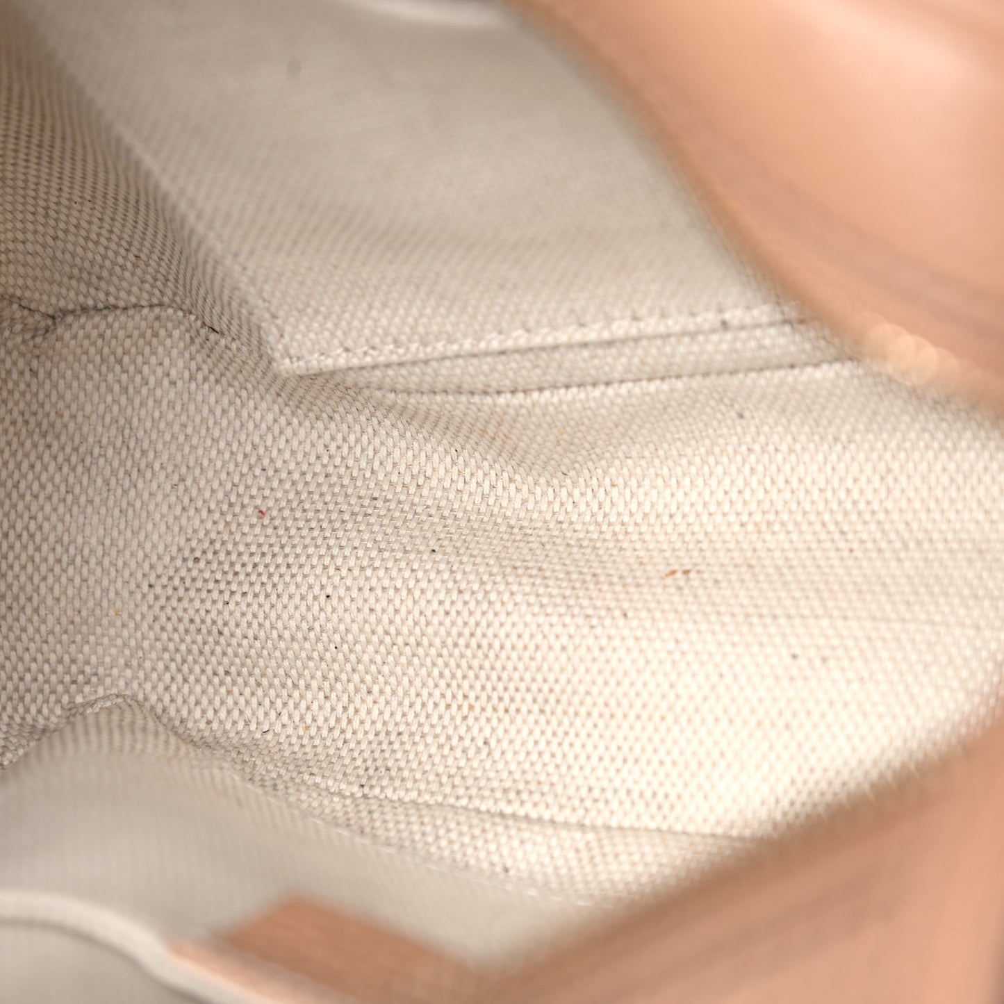 Pebbled Calfskin Small Soho Disco Bag Camelia