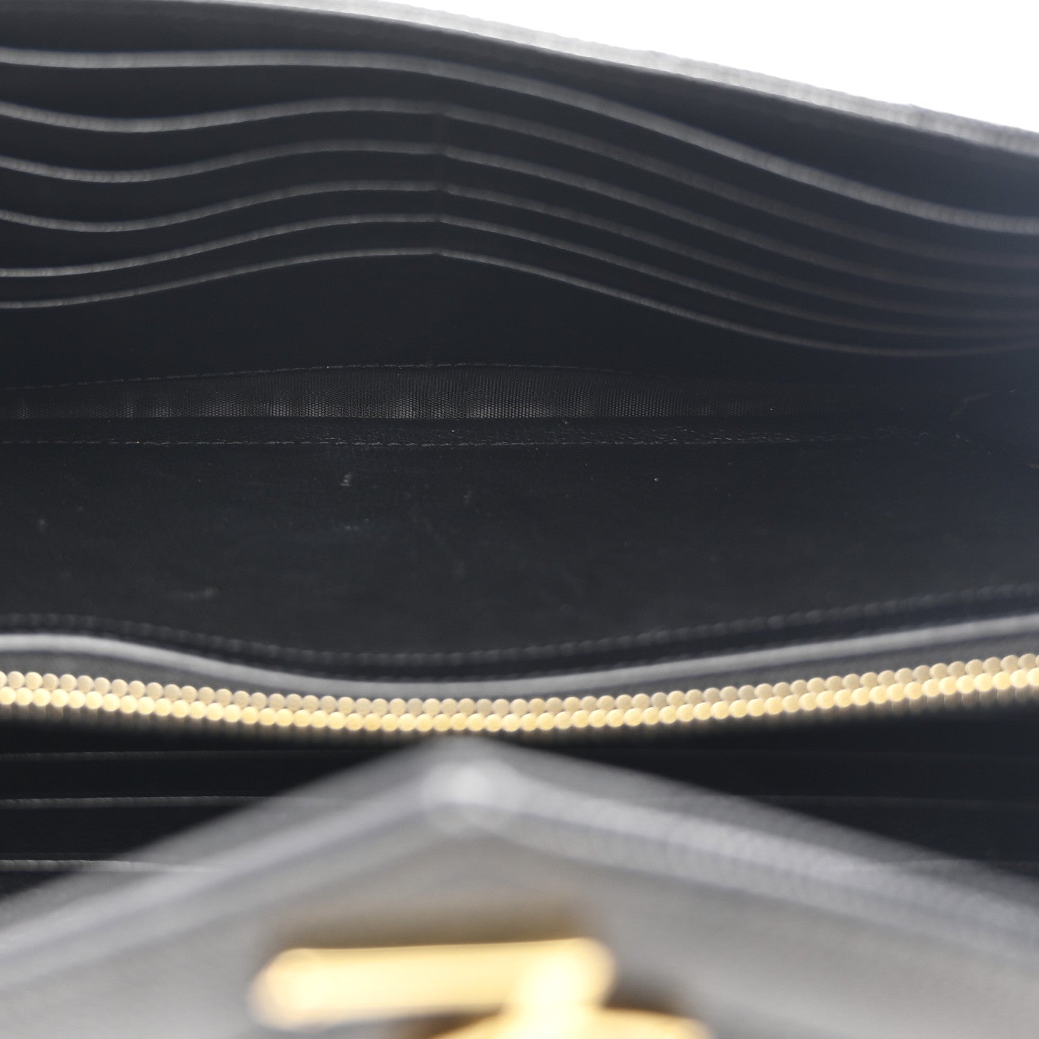 Saint Laurent Grain De Poudre Matelasse Chevron Monogram Chain Wallet Black 5 of 12