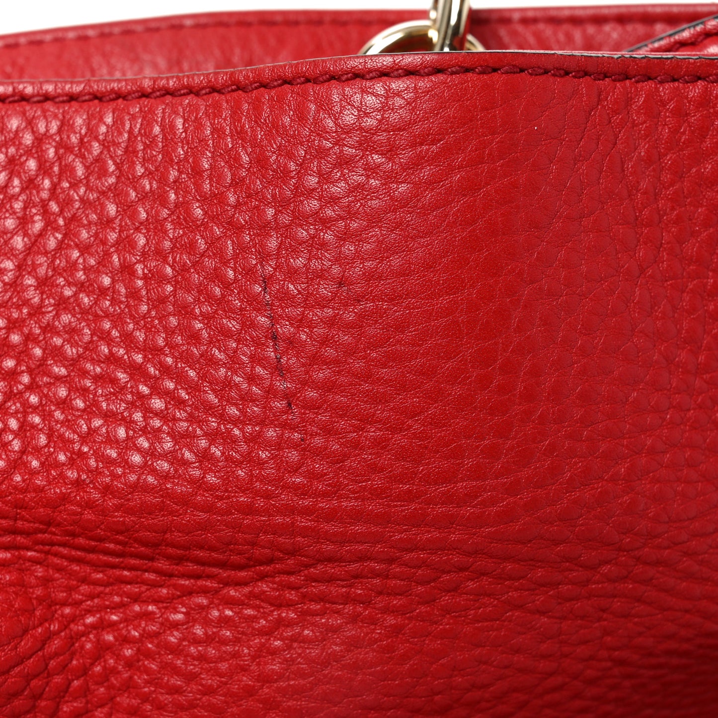 Pebbled Calfskin Medium Soho Chain Shoulder Bag Tabasco Red