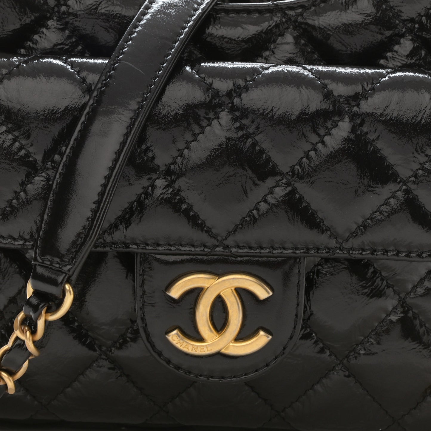 Shiny Crumpled Calfskin Quilted Small Wavy CC Hobo Black