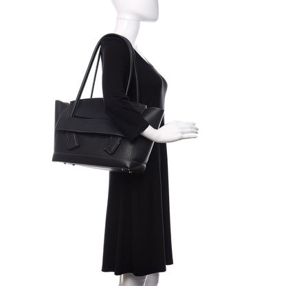 Bottega Veneta Grainy Calfskin Medium Arco Black 2 of 10