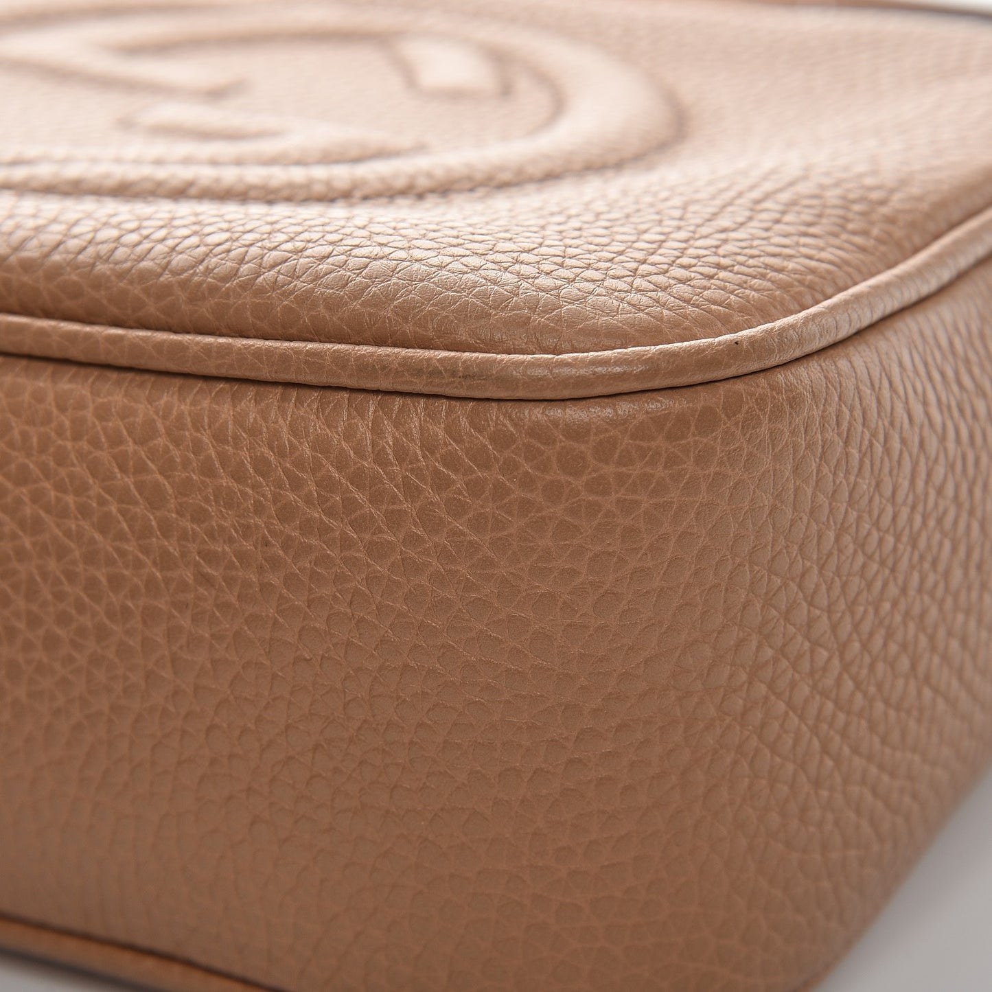 Pebbled Calfskin Small Soho Disco Bag Camelia