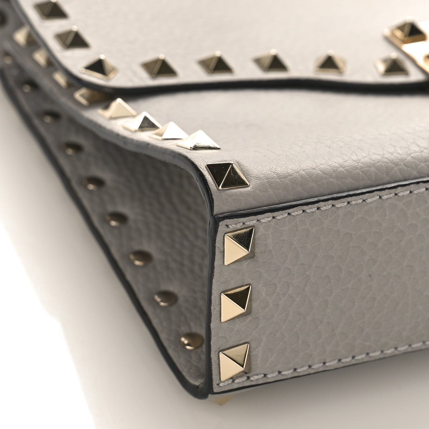Valentino Garavani Pebbled Calfskin Medium Rockstud Flip Lock Crossbody Bag Pastel Grey 7 of 8