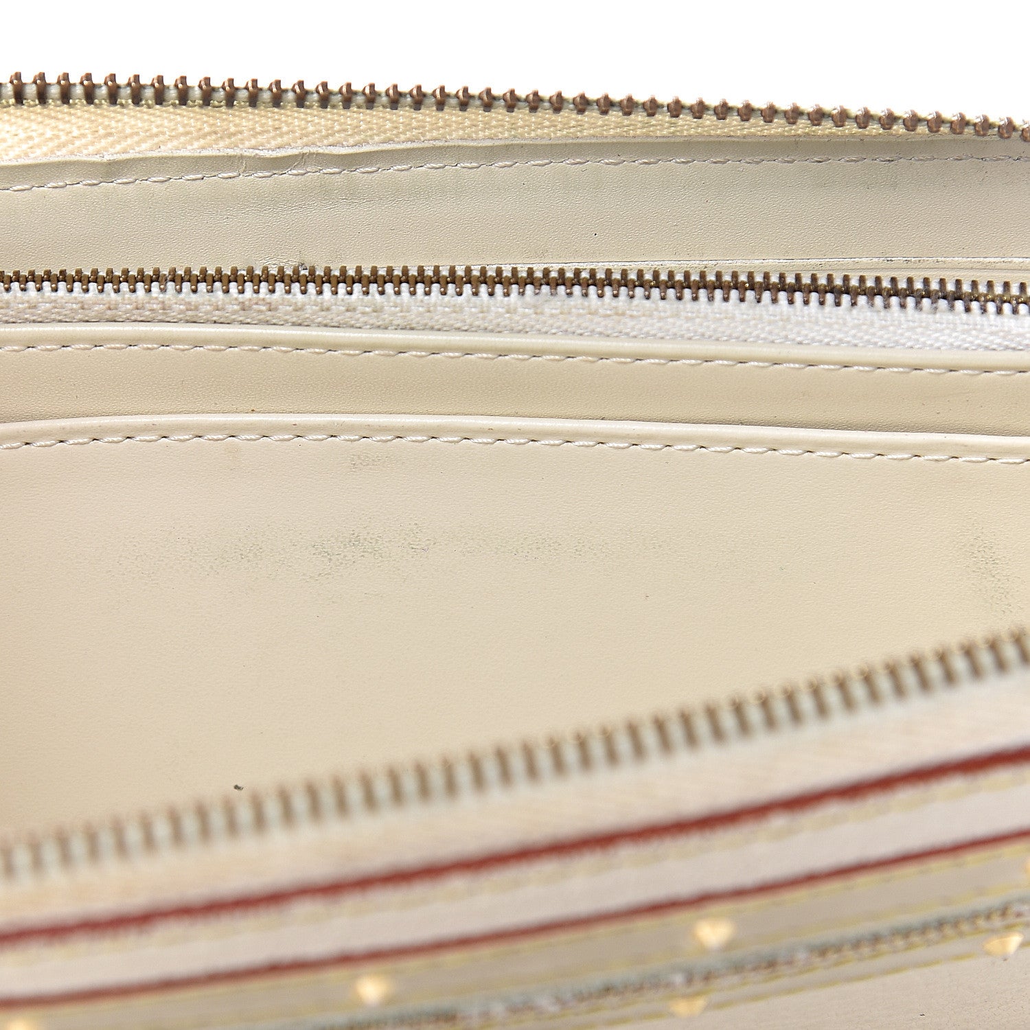 Louis Vuitton Suhali Zippy Wallet White 13 of 21