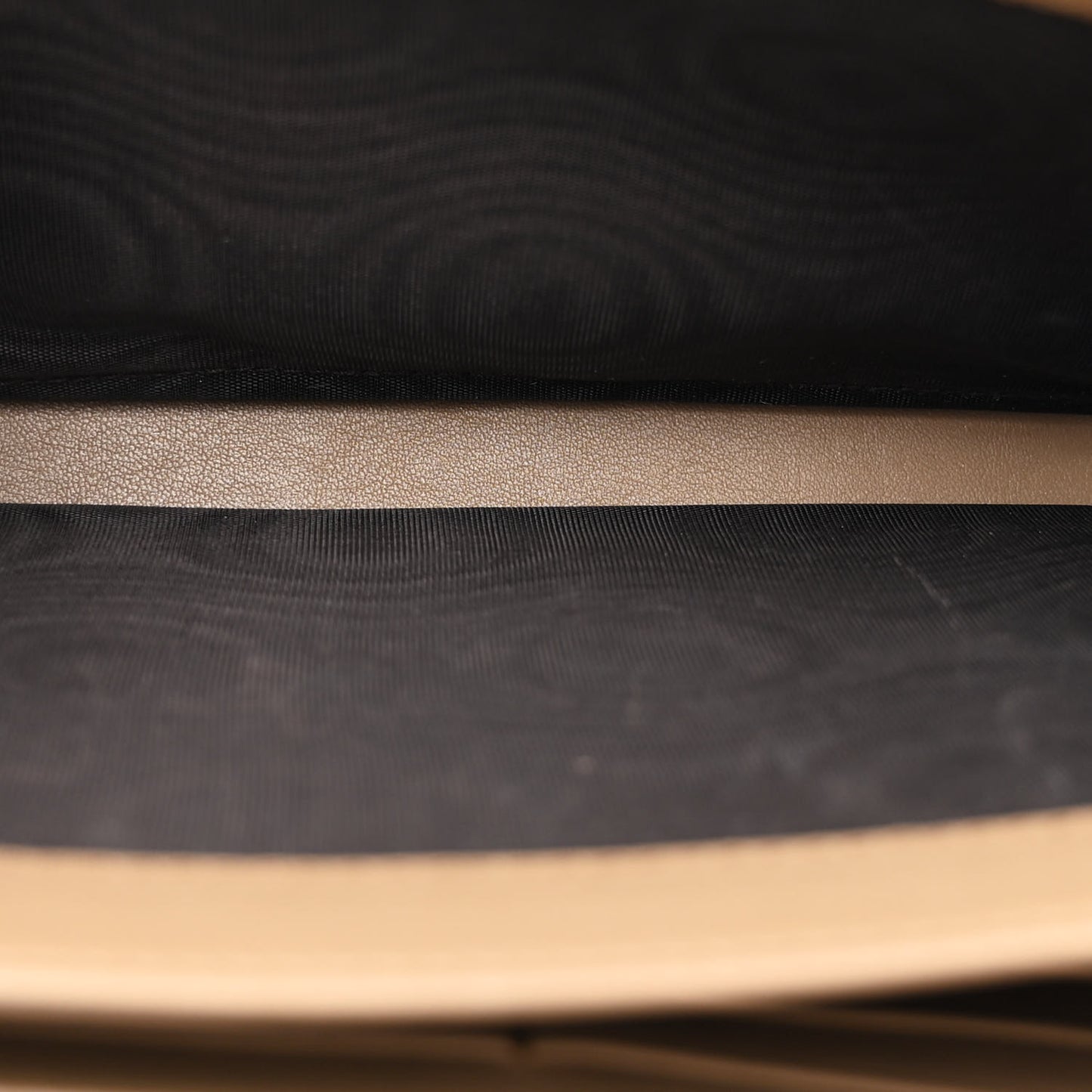 Velvet Matelasse GG Marmont Chain Wallet Taupe