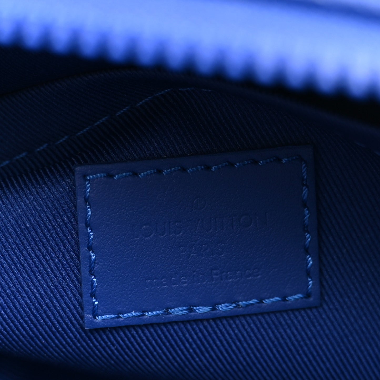 Taurillon Monogram S Lock Messenger Blue