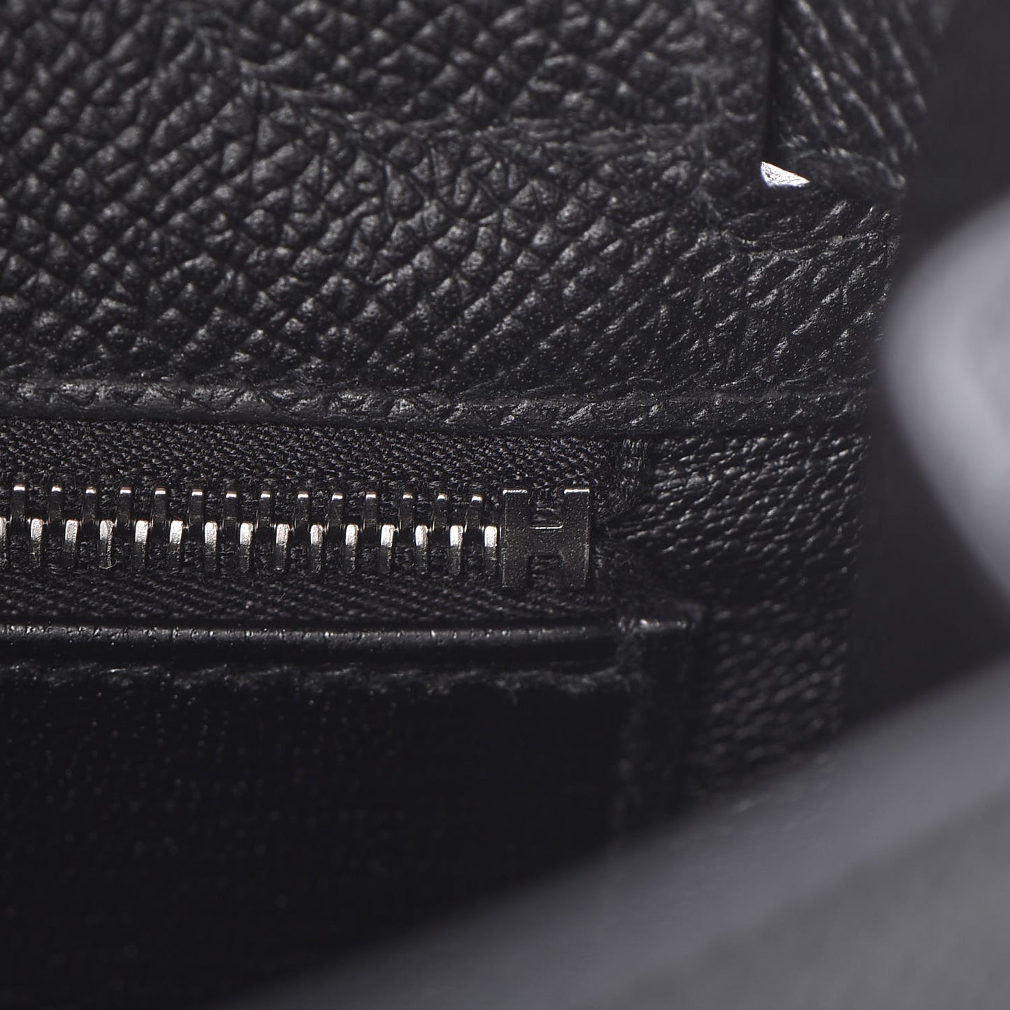 Epsom Kelly Sellier 25 Black