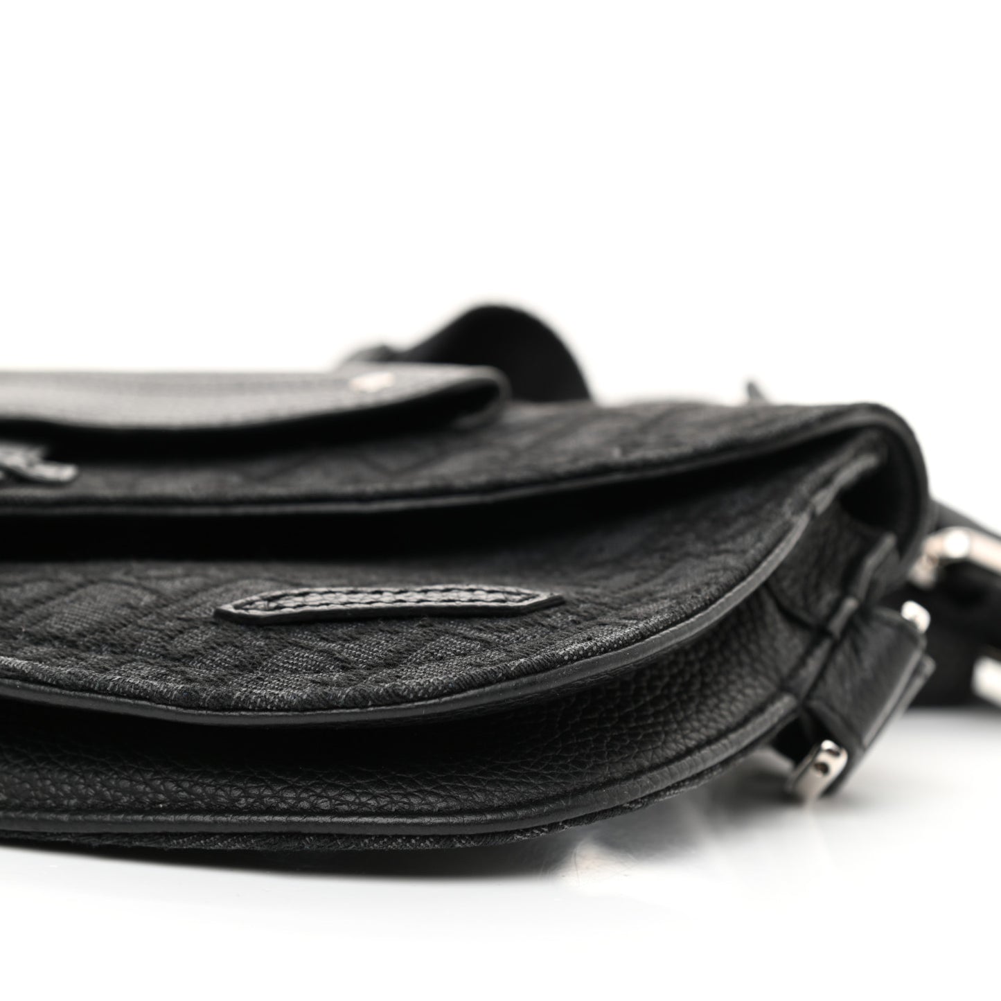 Oblique Saddle Messenger Pouch Blue Black
