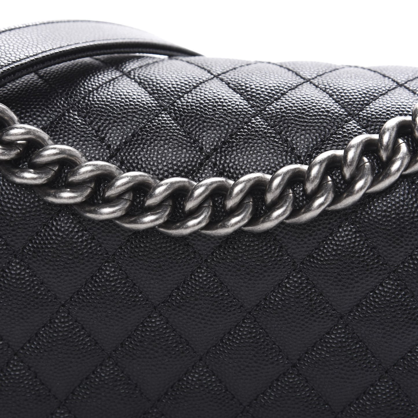 Caviar Quilted Medium Boy Flap Black