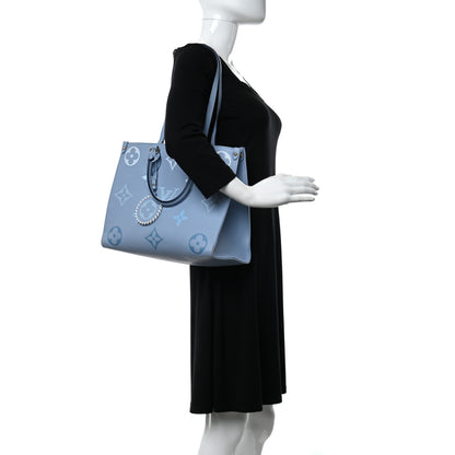 Louis Vuitton Empreinte Monogram Giant By The Pool Onthego MM Summer Blue 2 of 13
