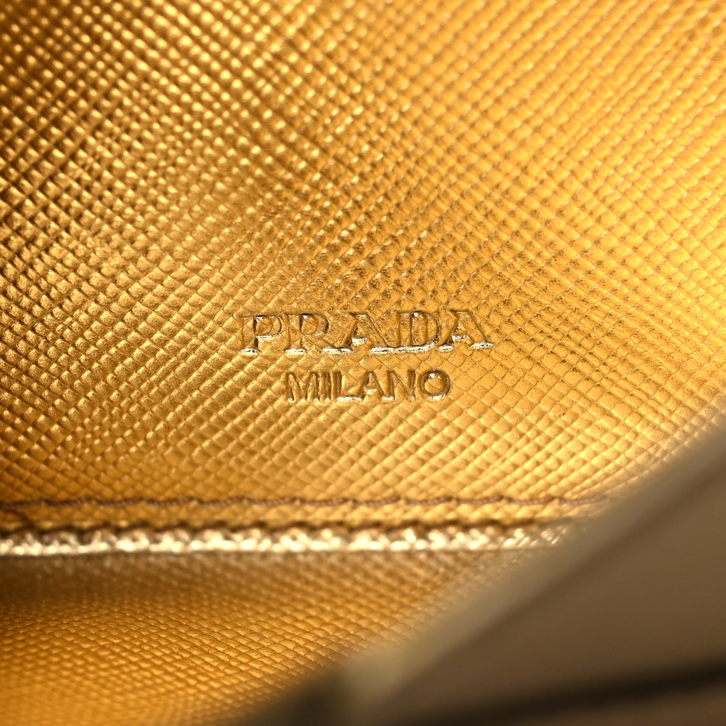 Saffiano Metal Envelope Wallet Platino