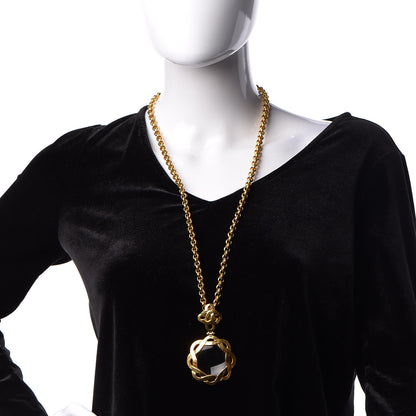 Chanel Loupe Magnifying Glass Necklace Gold 2 of 4