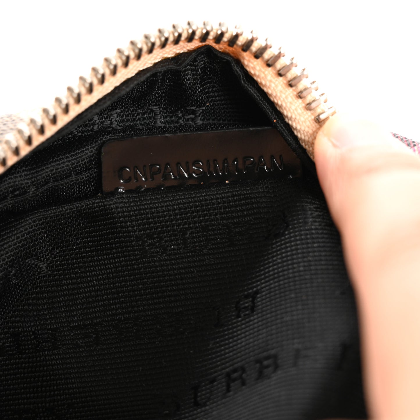 Nova Check Pouch Black