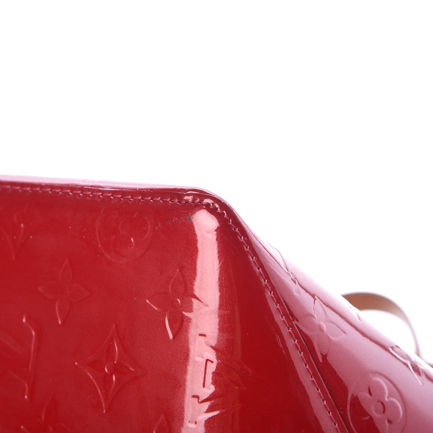 Louis Vuitton Vernis Bellevue PM Pomme D'Amour 17 of 19