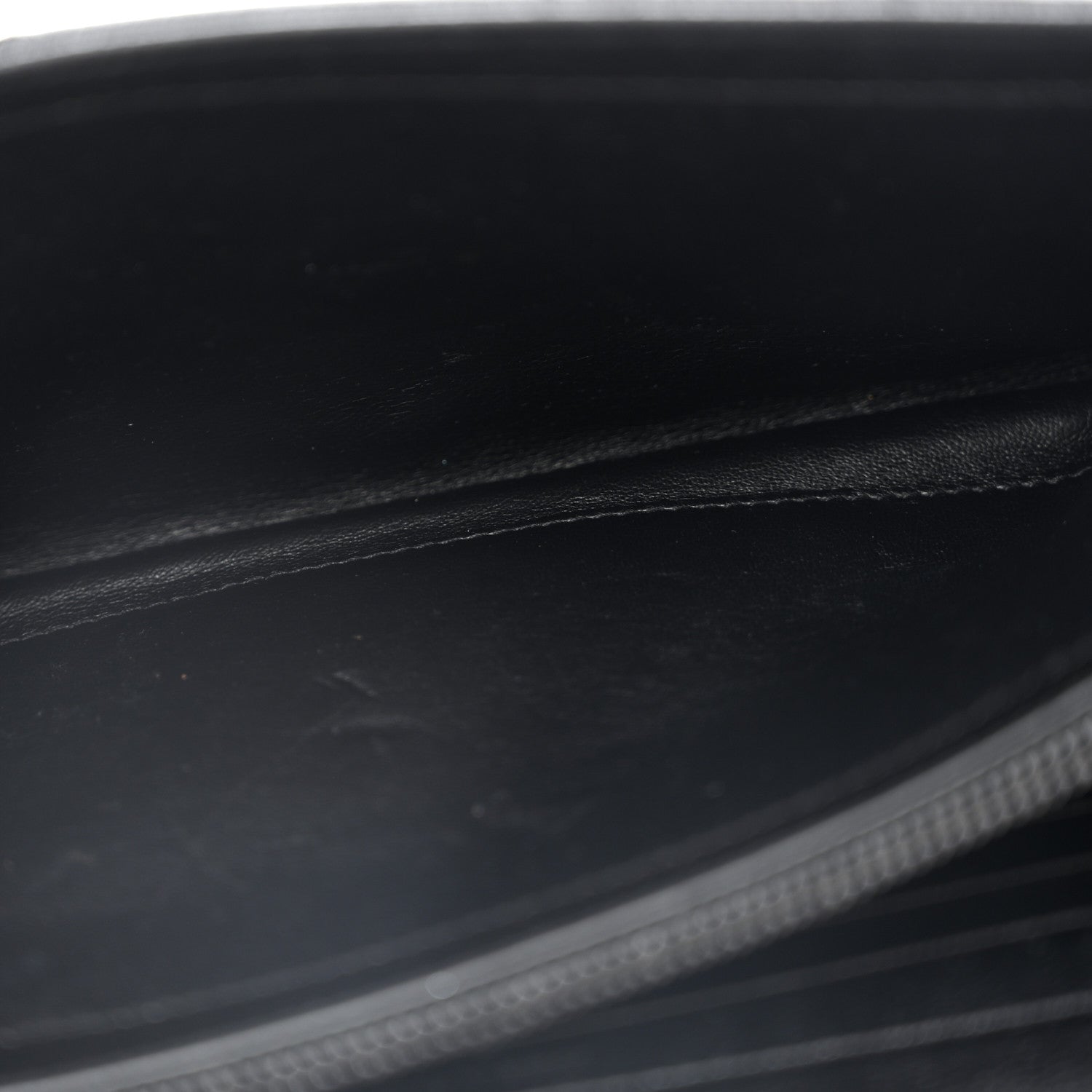 Saint Laurent Grain De Poudre Matelasse Chevron Monogram Monochrome Envelope Chain Wallet Black 5 of 14