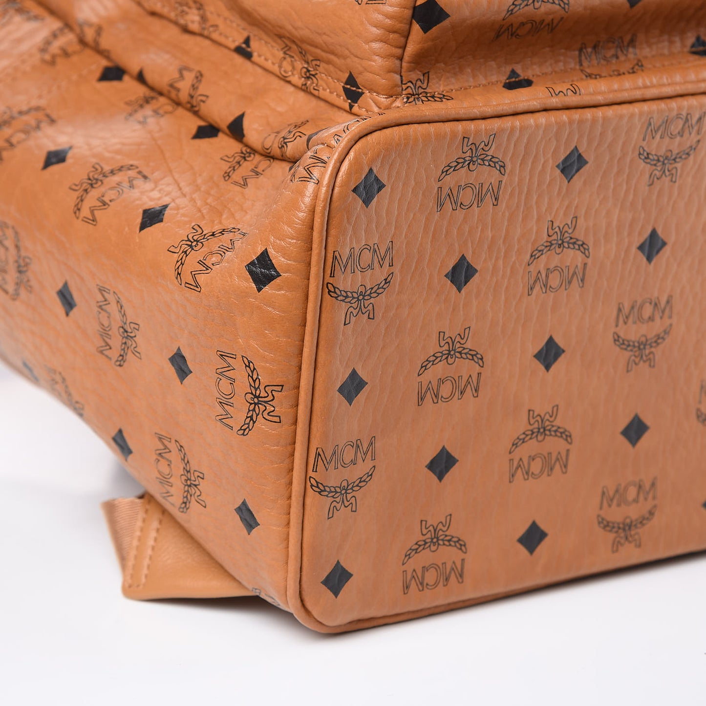 Visetos Studded Medium Stark M Backpack Cognac