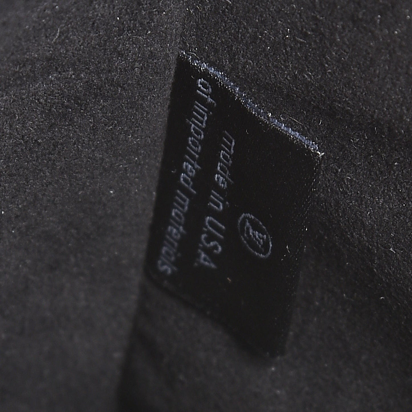 Reverse Monogram Pochette Metis