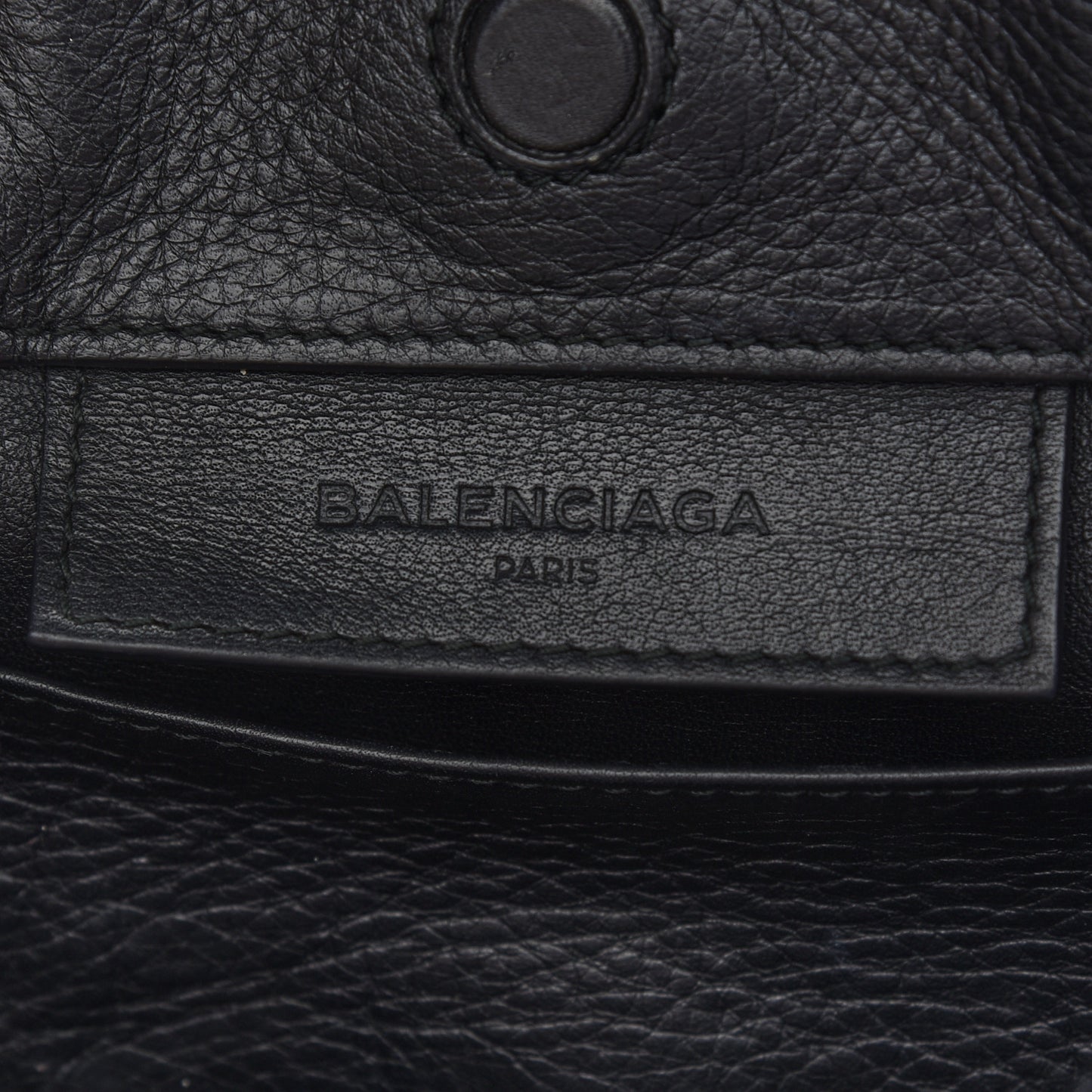 Veau Papier A6 Zip Around Tote Black