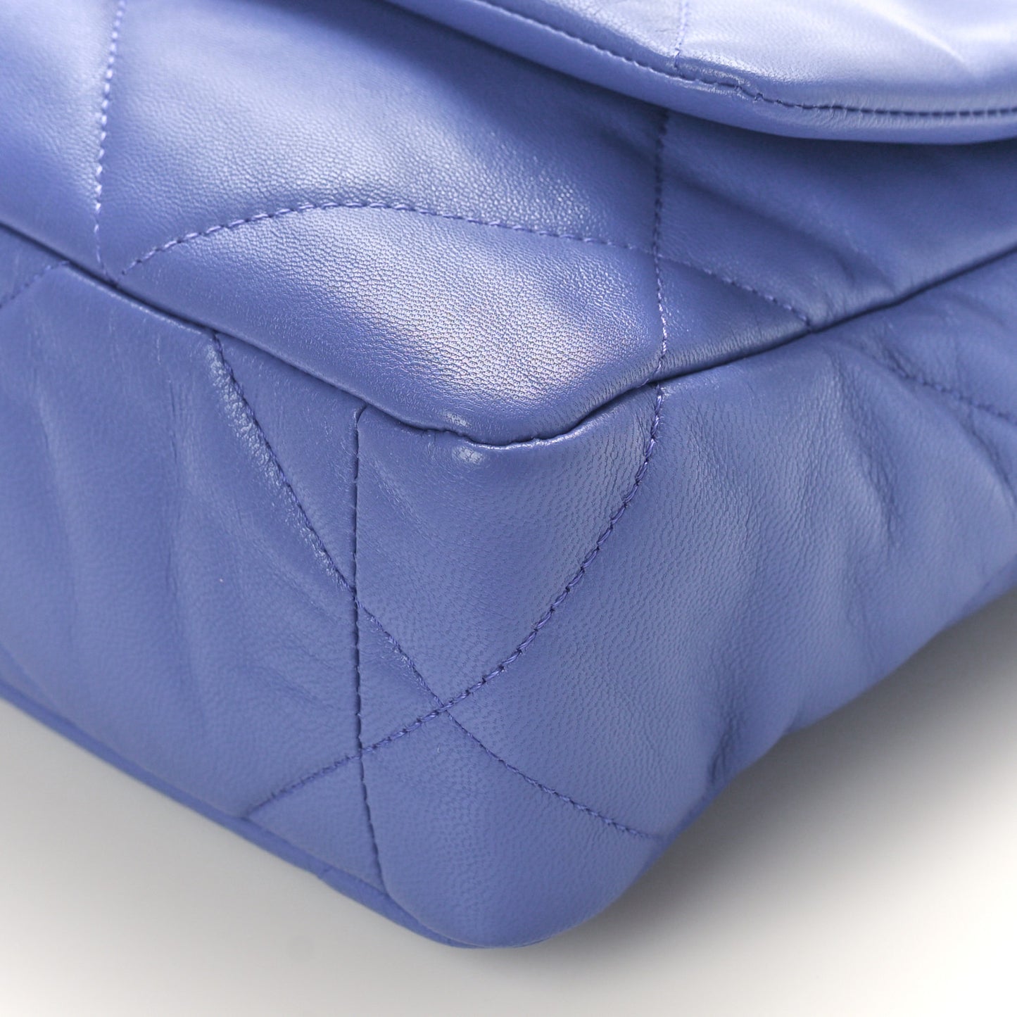 Lambskin Quilted Medium Chanel 19 Flap Light Purple