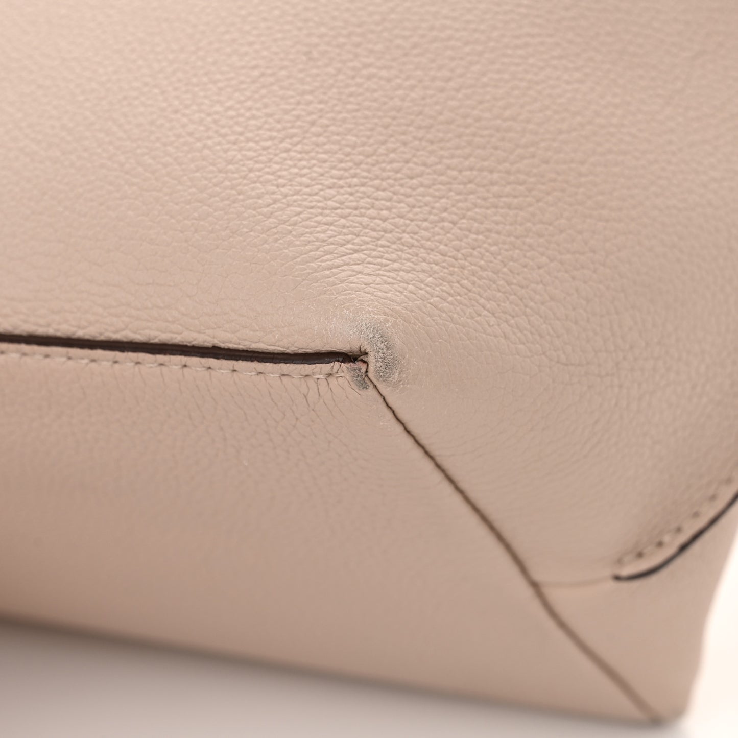 Calfskin Lockme Go Tote Greige