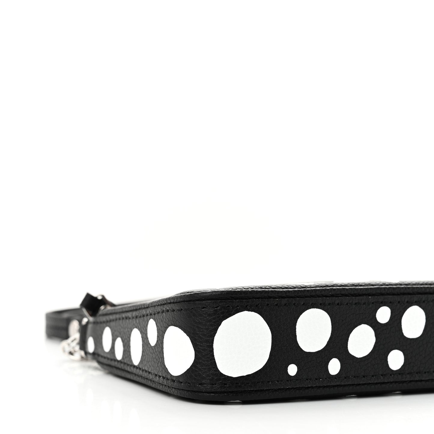 LV X YK Empreinte Easy Pouch On Strap Black White