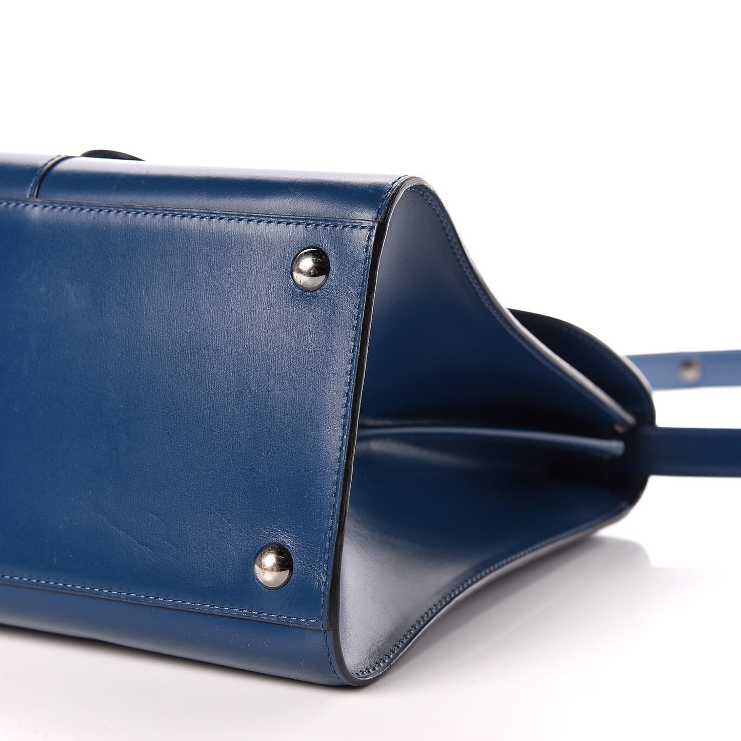 Box Calfskin Brillant MM Satchel Blue De Prusse