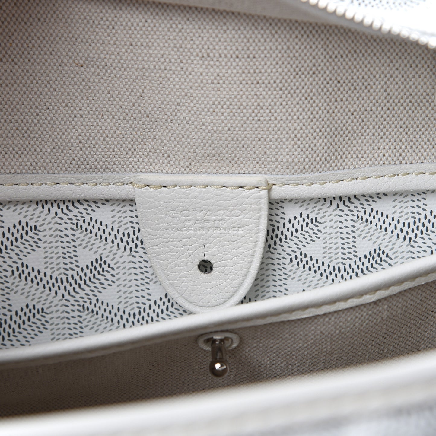 Goyardine Artois MM White