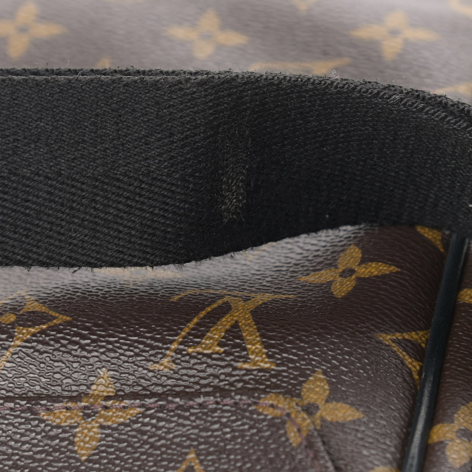 Louis Vuitton Monogram Macassar District PM 12 of 13