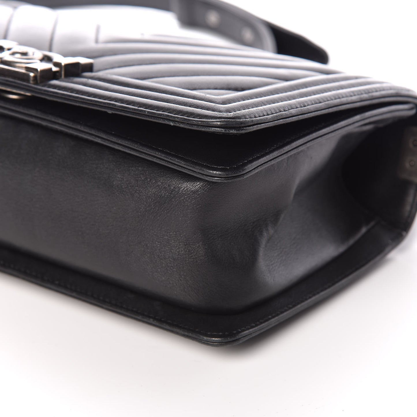 Calfskin Chevron Quilted Medium Boy Flap Black