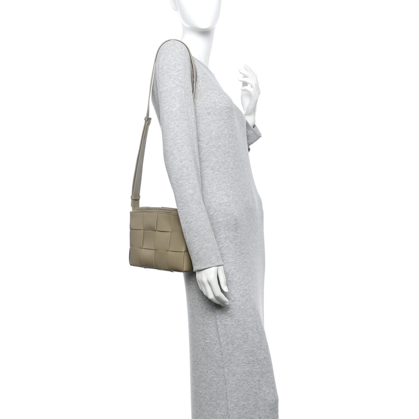 Lambskin Maxi Intrecciato Cassette Camera Bag Travertine