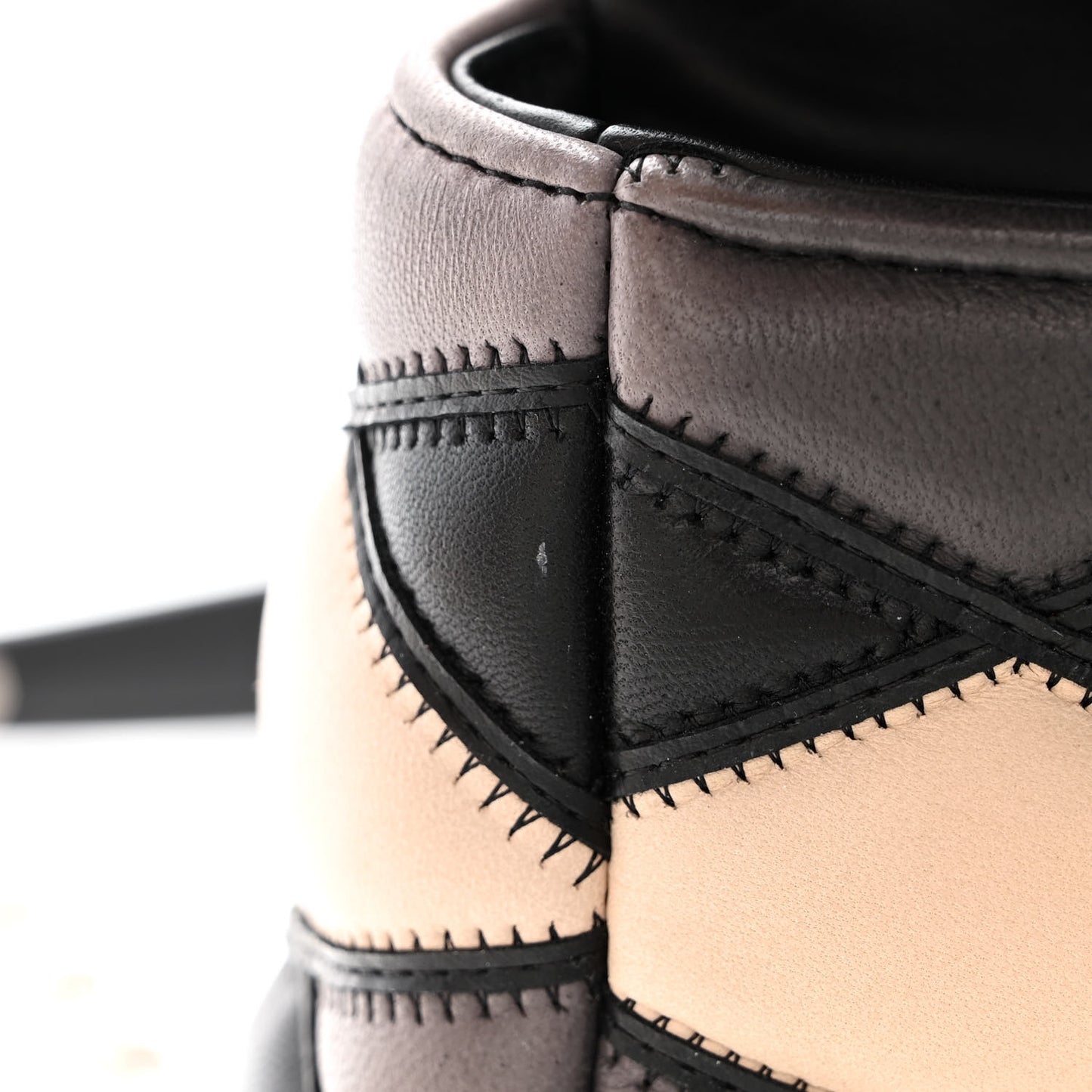 Lambskin Malletage GO-14 PM Beige Black