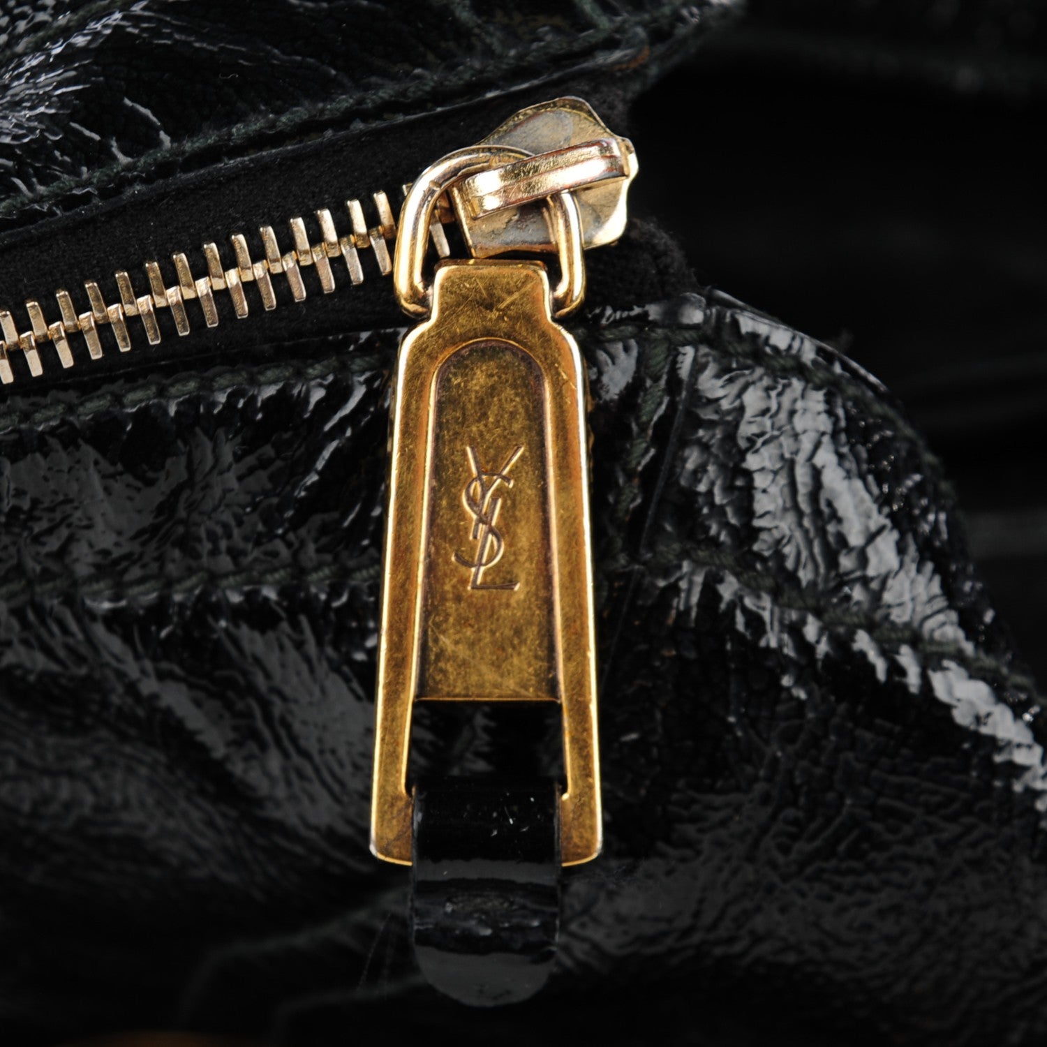 Saint Laurent Patent Medium Downtown Black 13 of 15