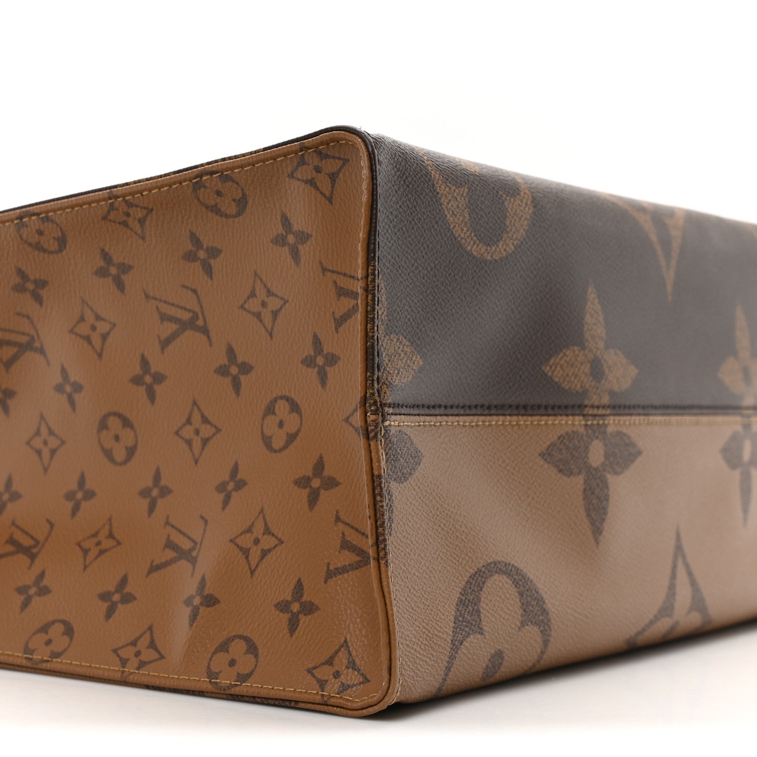 Louis Vuitton Reverse Monogram Giant Onthego GM 8 of 9