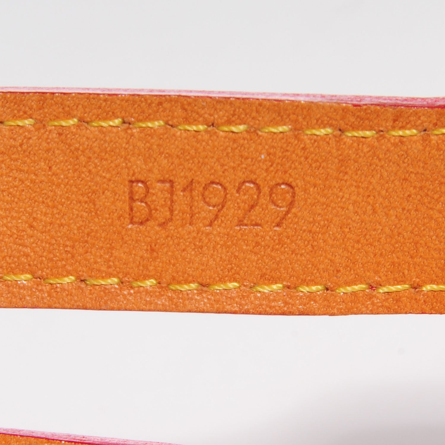 Louis Vuitton Vernis Charlton Bracelet Rouge 6 of 7