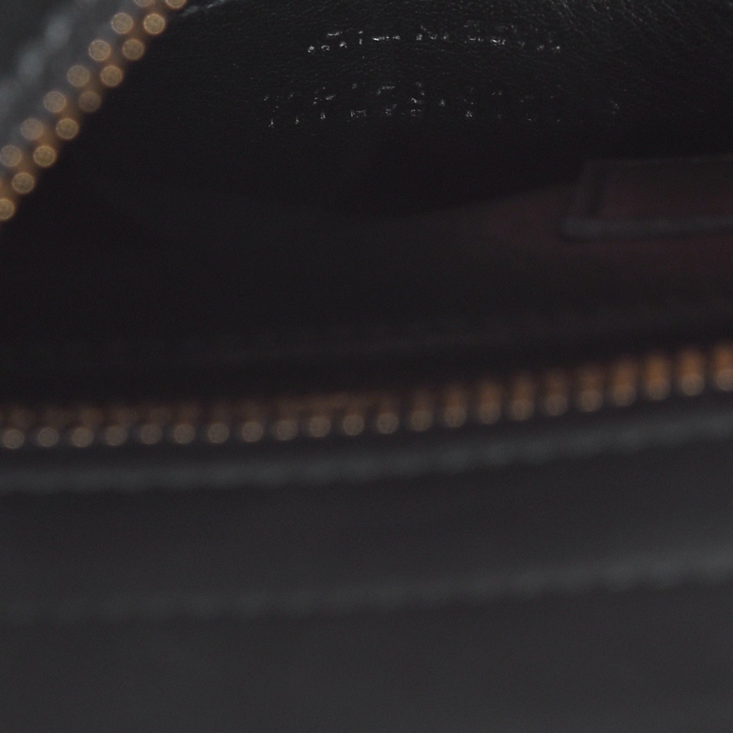 Calfskin Medium Classic Y Cabas Black