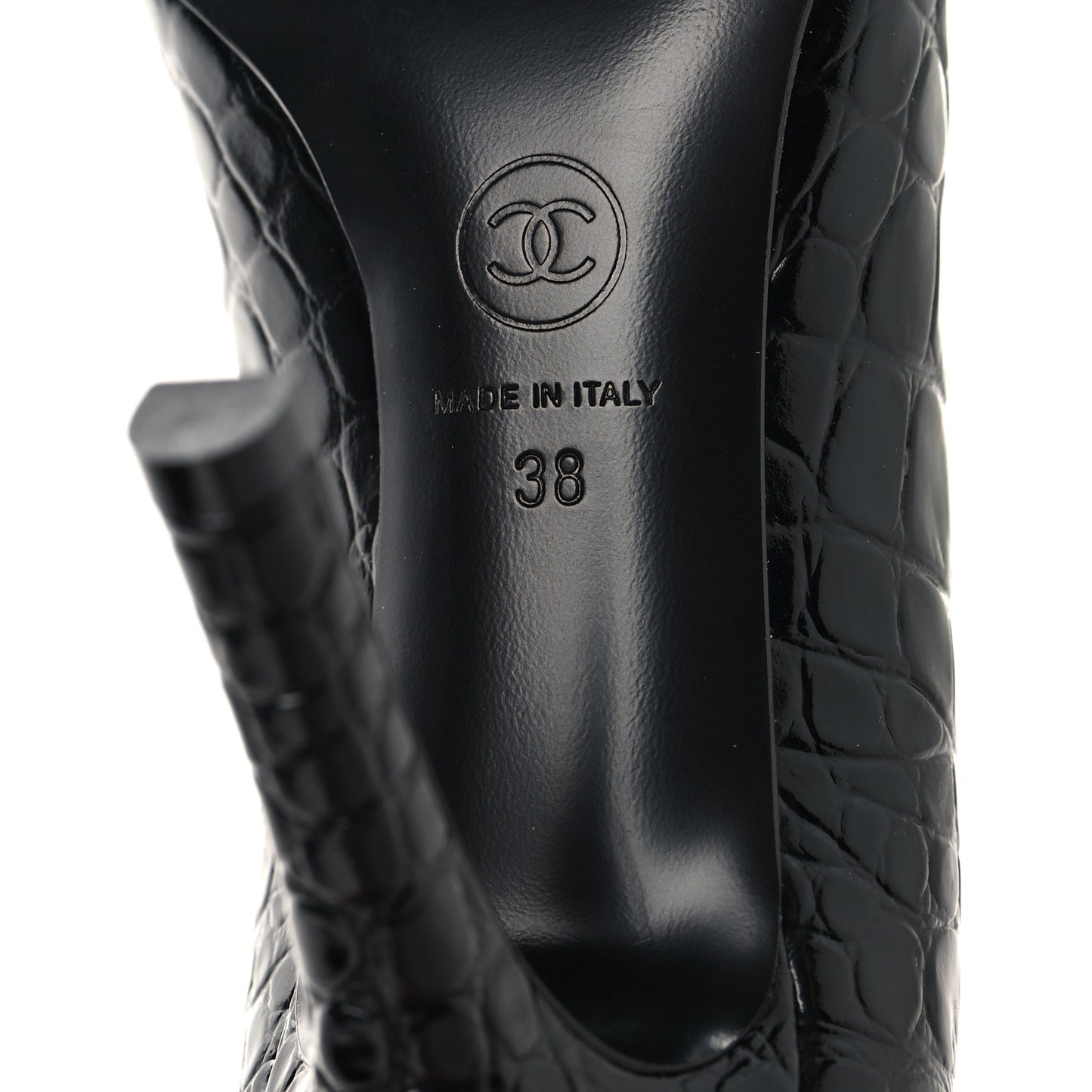Crocodile Embossed Patent Calfskin Pumps 38 Black