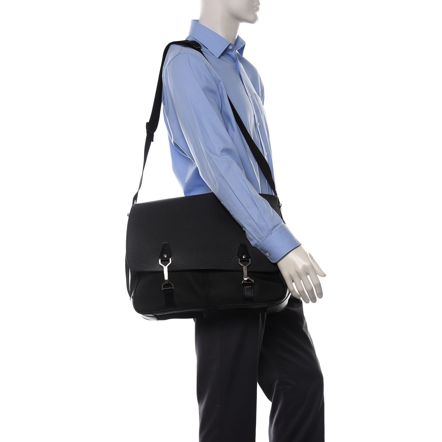 Louis Vuitton Taiga Dersou Messenger Bag Ardoise 2 of 8