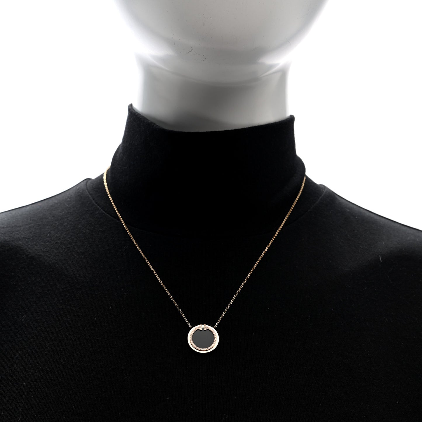 18K Yellow Gold Diamond Black Onyx 16mm T Circle Pendant Necklace