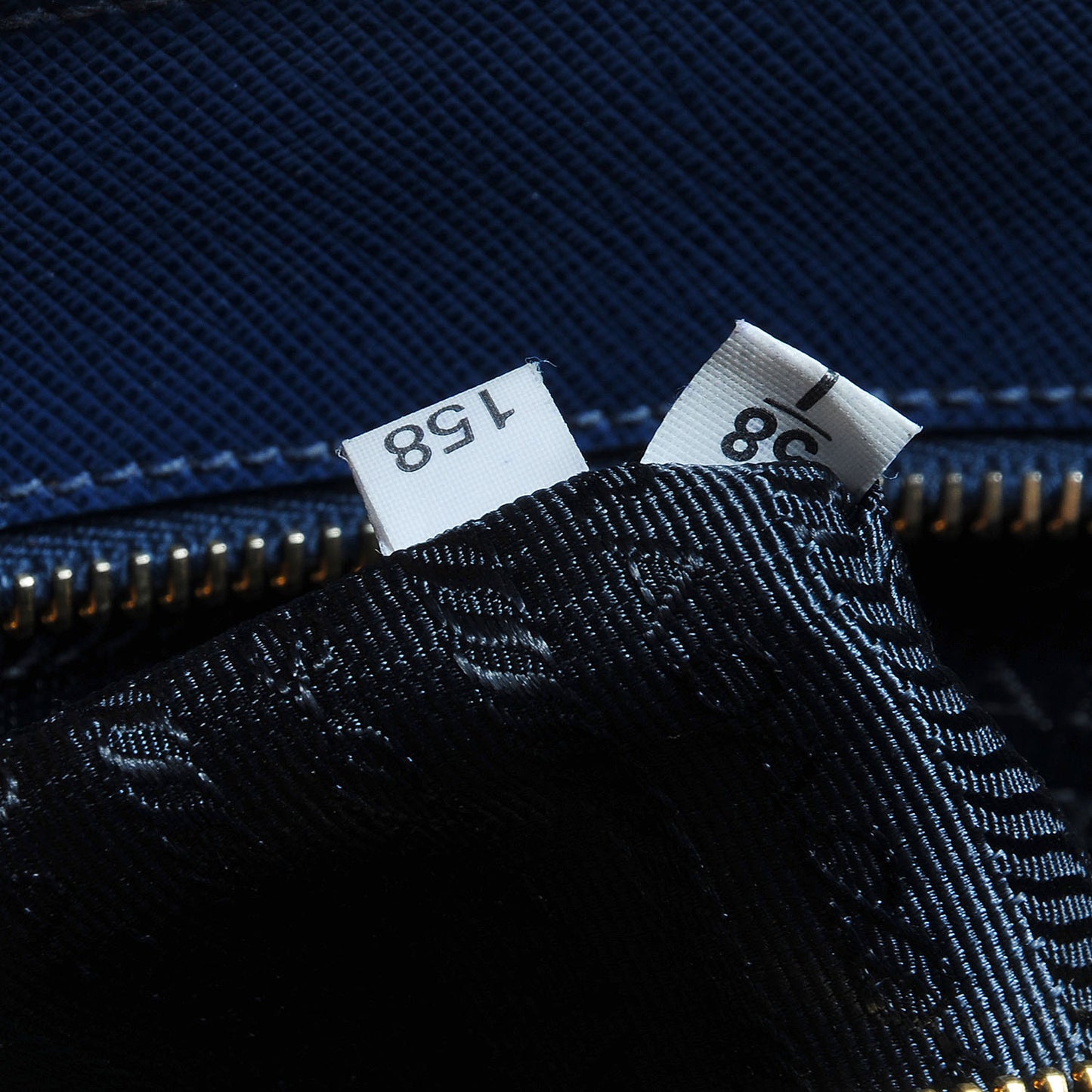 Saffiano Lux Medium Double Zip Tote Bluette