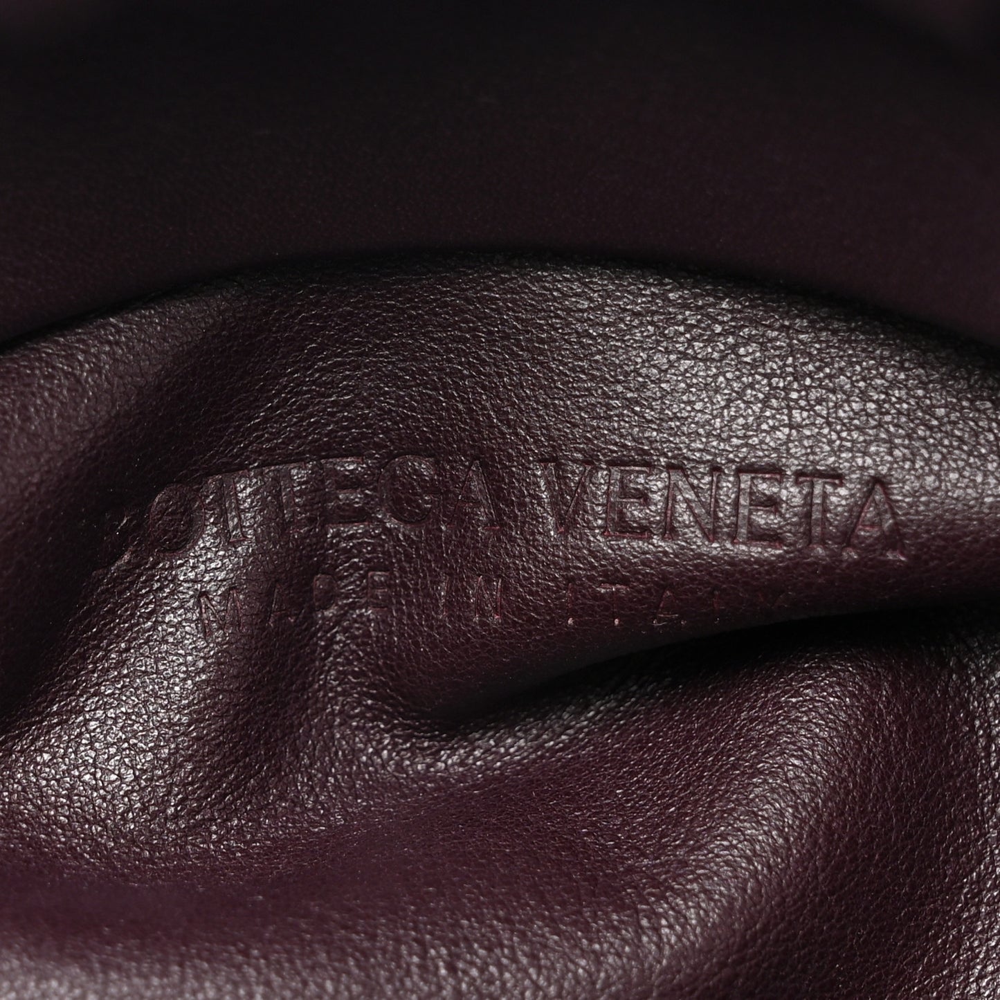 Calfskin The Pouch Chain Grape