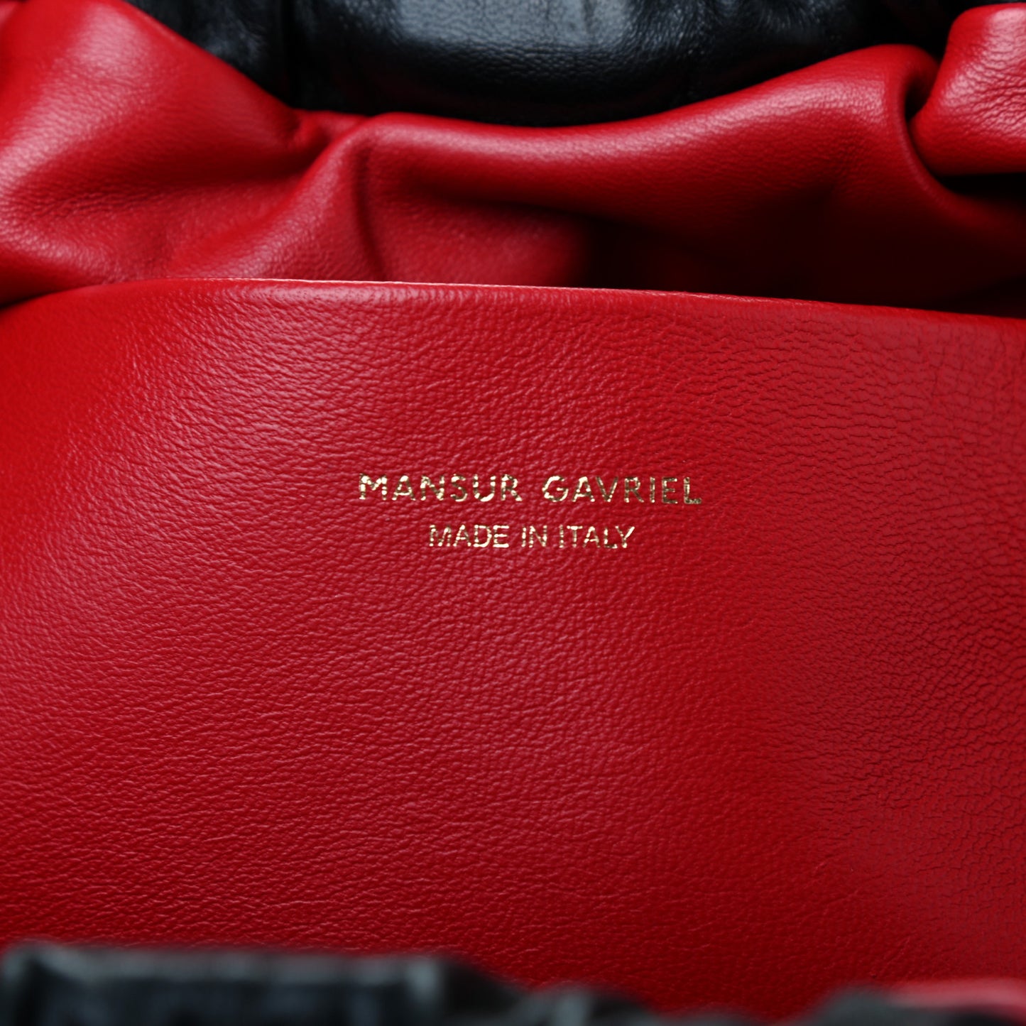 Lambskin Cloud Clutch Black Flamma