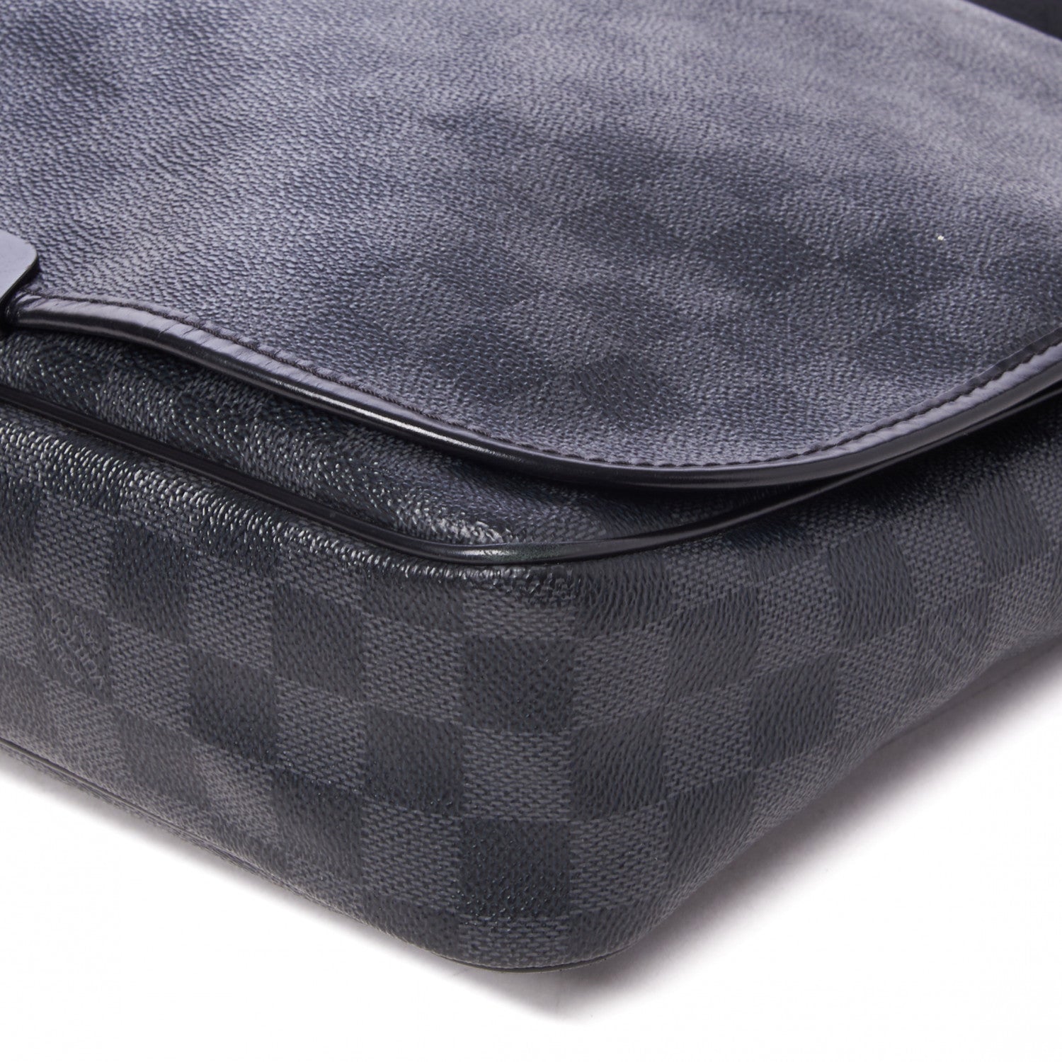 Louis Vuitton Damier Graphite Daniel GM 4 of 8