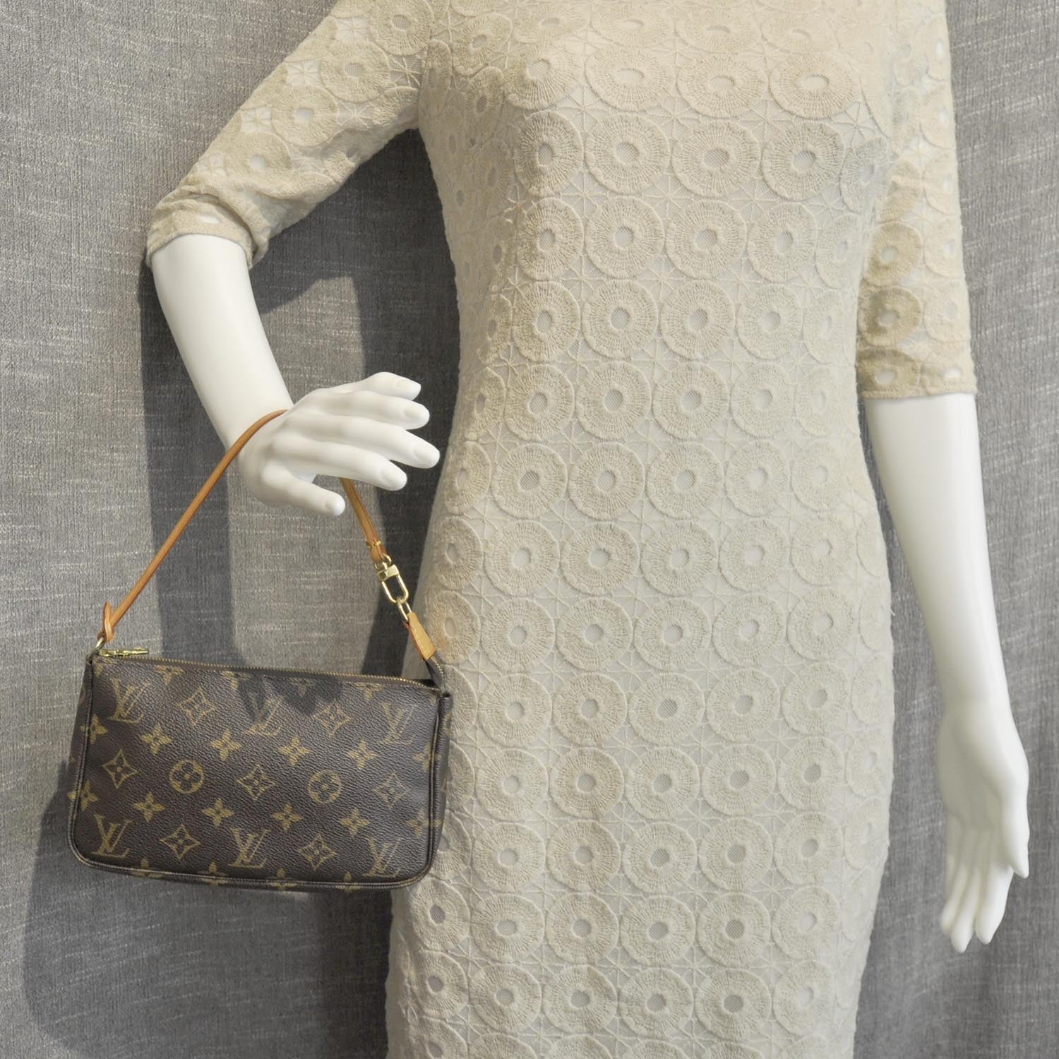 Louis Vuitton Monogram Pochette Accessories Bag 3 of 8