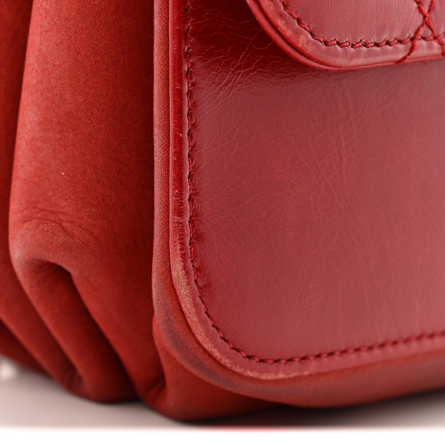 Iridescent Calfskin Quilted Small Straight Lined Flap Red