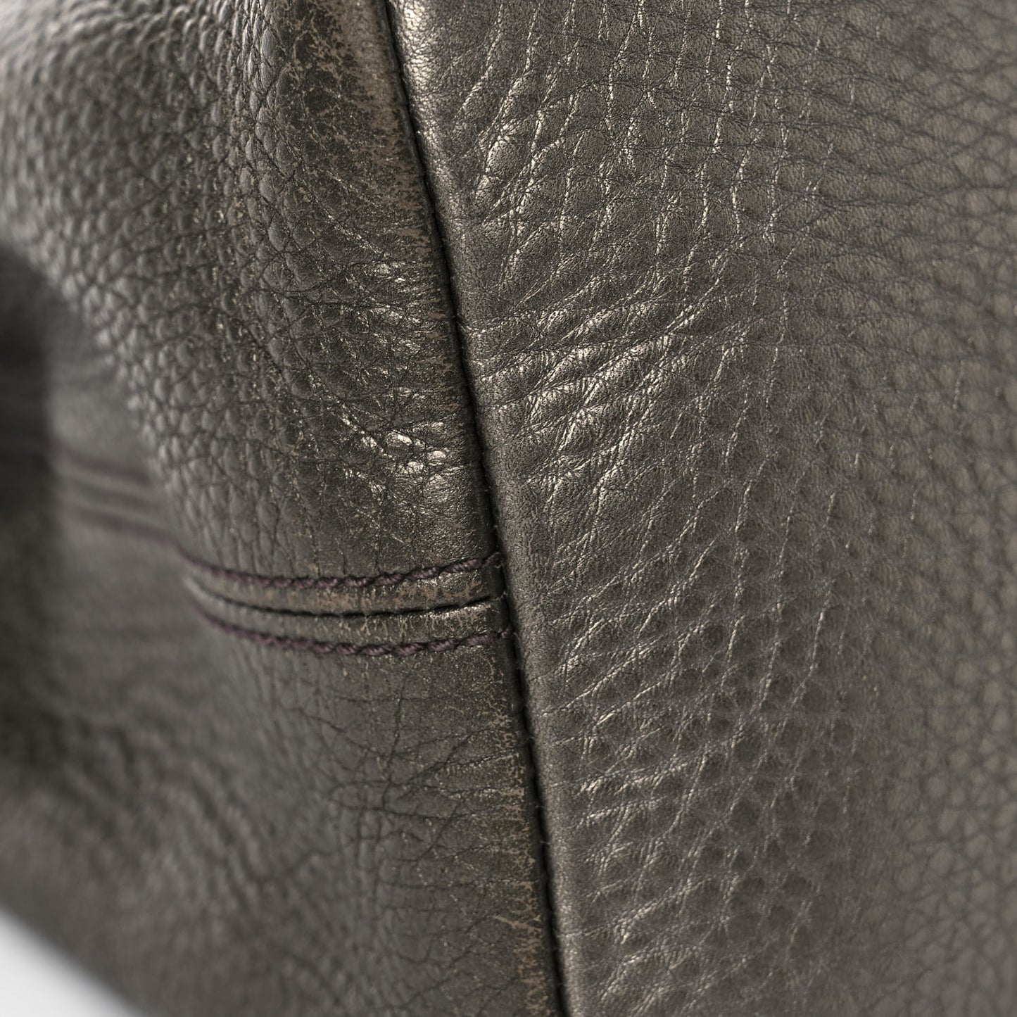 Metallic Pebbled Calfskin Medium Soho Chain Shoulder Bag Sasso