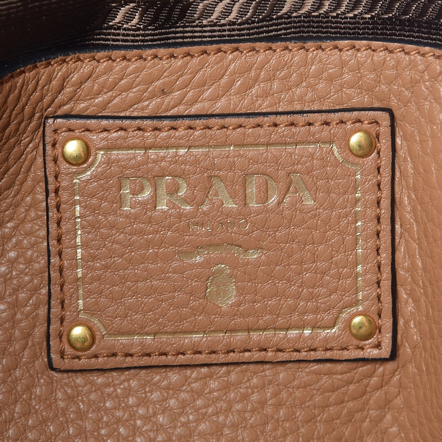 Vitello Daino Side Zip Tote Cannella