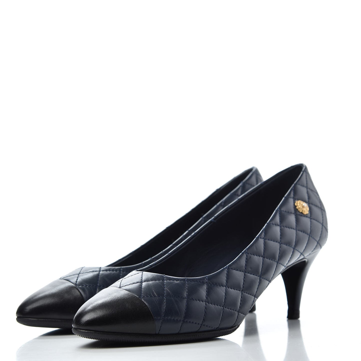 Calfskin Quilted Cap Toe Camellia Pumps 38 Navy Black