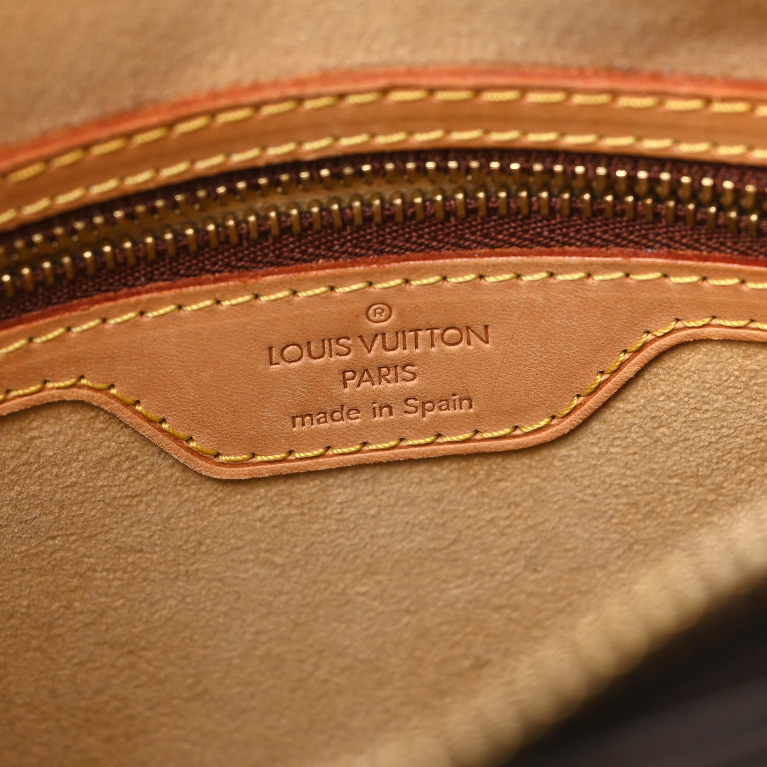 Louis Vuitton Monogram Looping GM 6 of 9